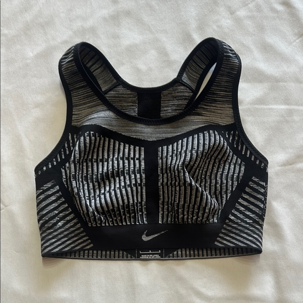 Nike Women's Black and Gray Sports Bra